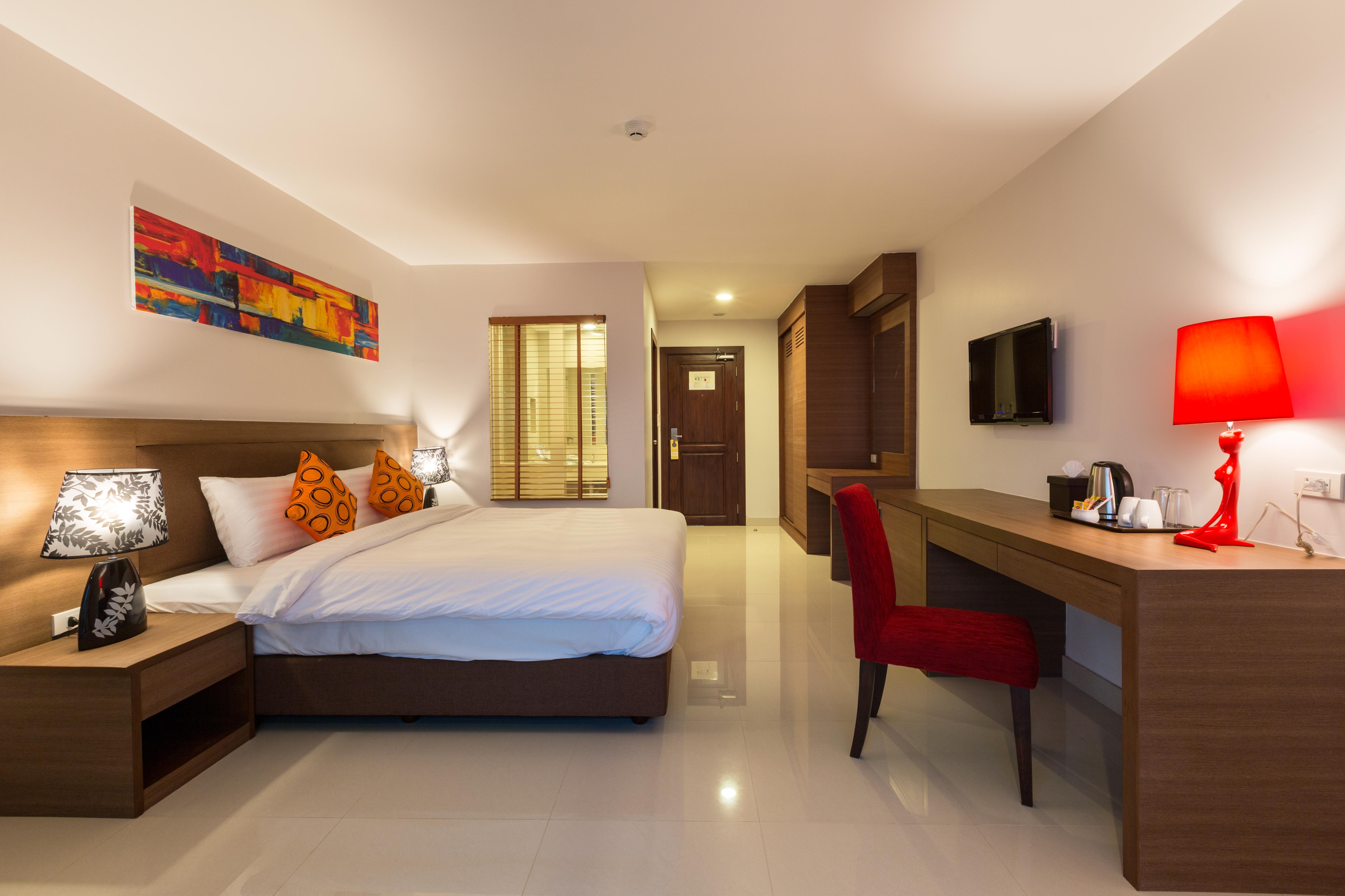 Riche Hua Hin Hotel - Sha Plus Luaran gambar