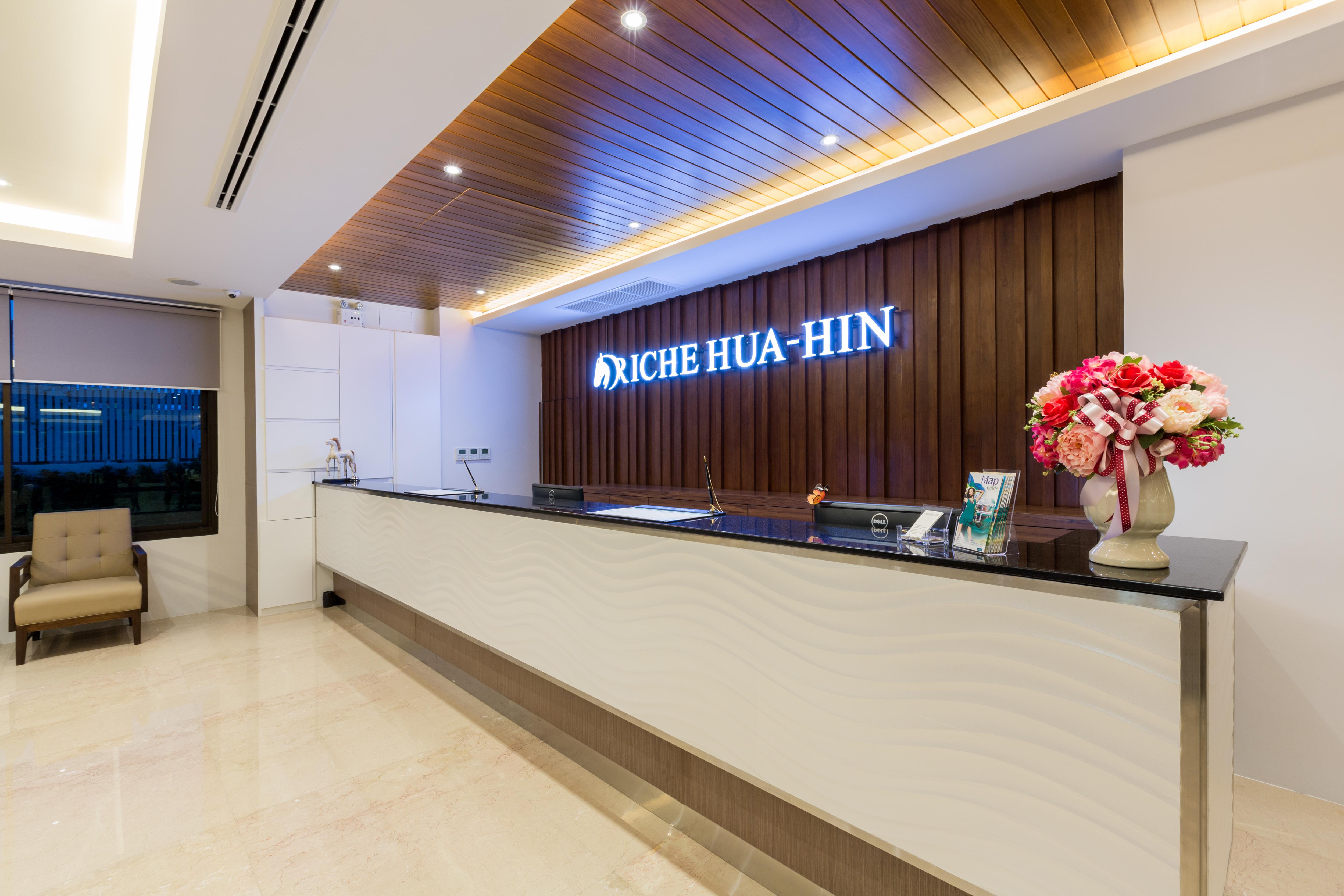 Riche Hua Hin Hotel - Sha Plus Luaran gambar